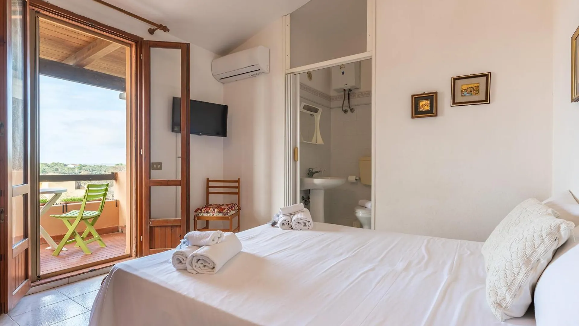 Salina Heaven Retreat 2 Apartment Calasetta Italy